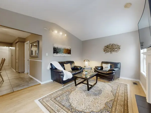 1070 Summitview CRES, Oshawa, ON L1K 2K5