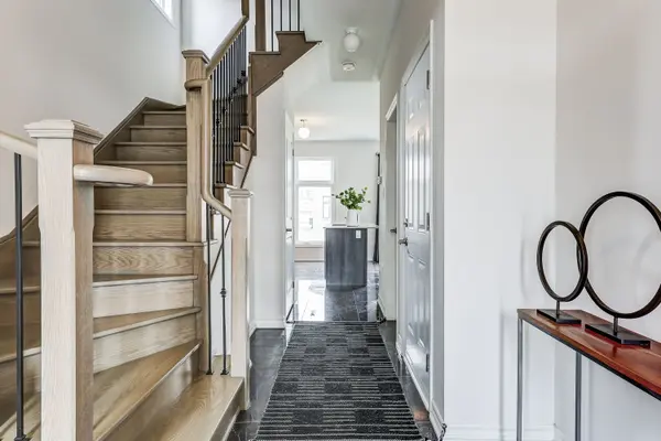 26 Sam Battaglia CRES, Georgina, ON L0E 1R0