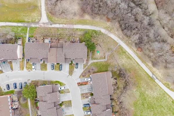 27 Dawson CRES #27, Brampton, ON L6V 3M5