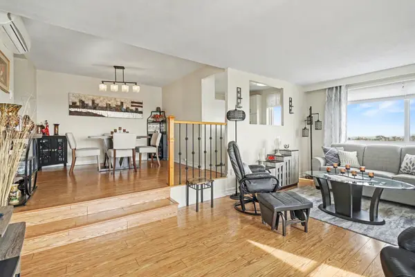 915 Elmsmere RD #715, Beacon Hill North - South And Area, ON K1J 8H8