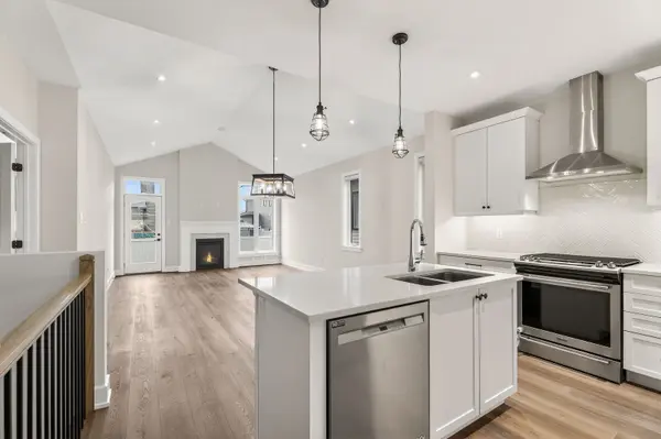 106 MCPHAIL RD, Carleton Place, ON K7C 0P7