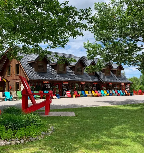 1141 Kennisis Lake RD, Dysart Et Al, ON K0M 1S0