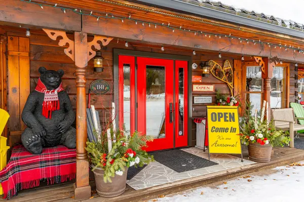 1141 Kennisis Lake RD, Dysart Et Al, ON K0M 1S0