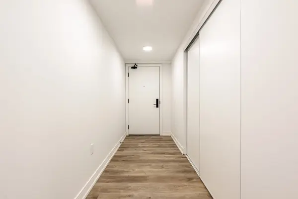 1 Jarvis ST #315, Hamilton, ON L8R 3J2