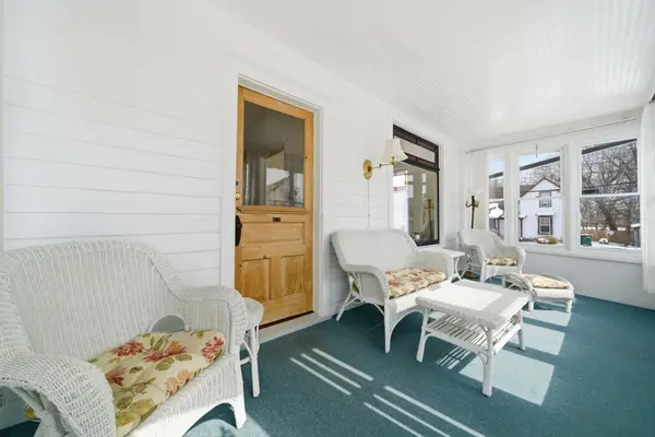 284 Noxon AVE, Prince Edward County, ON K0K 3L0