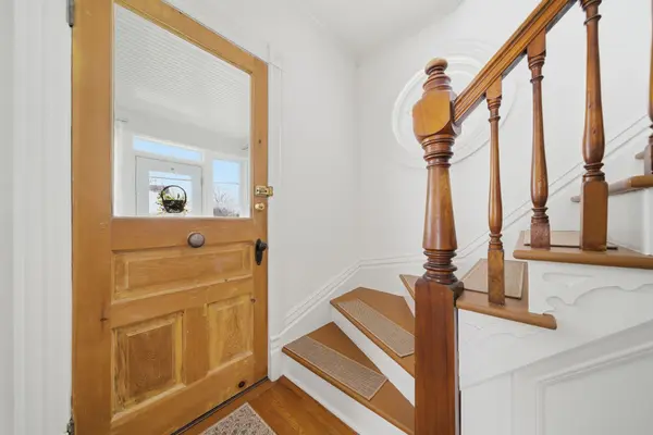 284 Noxon AVE, Prince Edward County, ON K0K 3L0