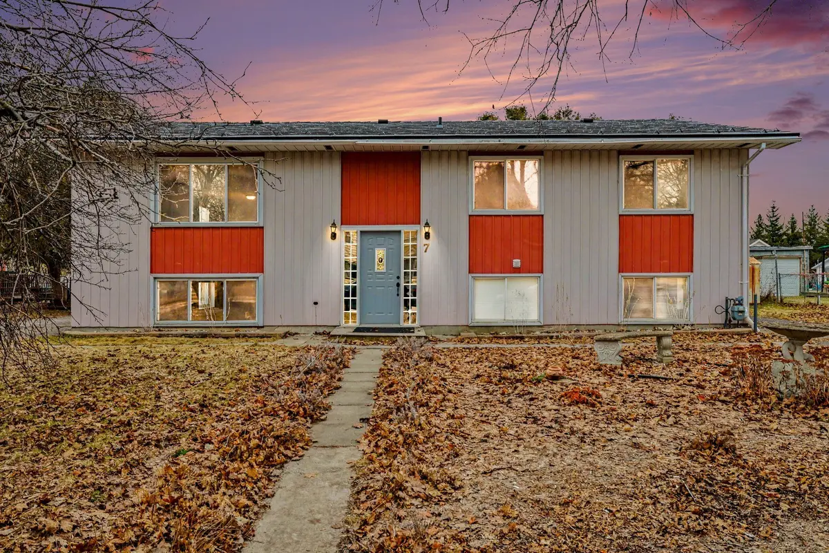 7 Leeds ST, Smiths Falls, ON K7A 2M6