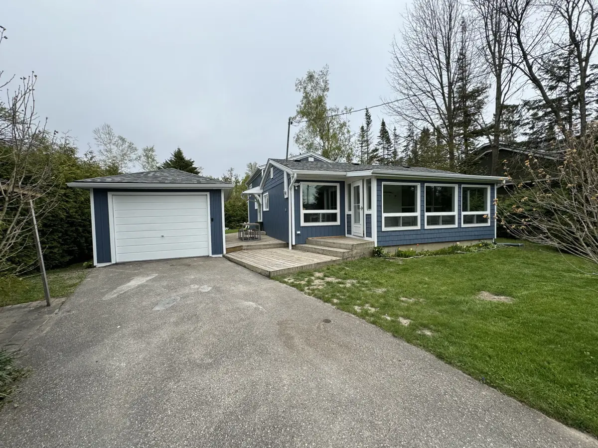 272 Huron RD, Huron-kinloss, ON N0G 2R0