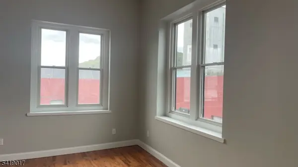 38 Mill St, Paterson City, NJ 07501