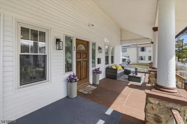 21 Center St, Mount Olive Twp., NJ 07828