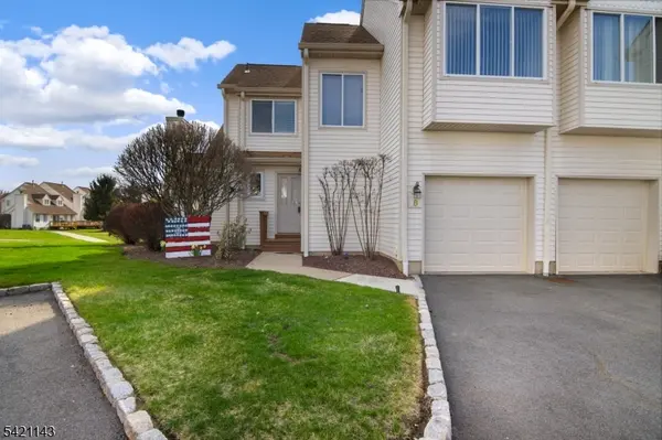 8 Russell Ct, Montville Twp., NJ 07045