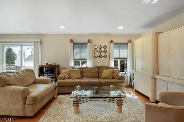 8 Russell Ct, Montville Twp., NJ 07045