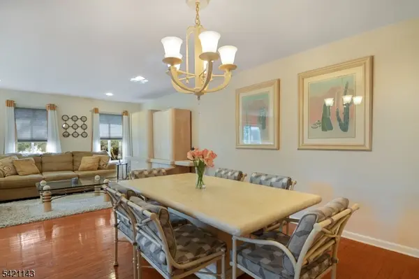 8 Russell Ct, Montville Twp., NJ 07045