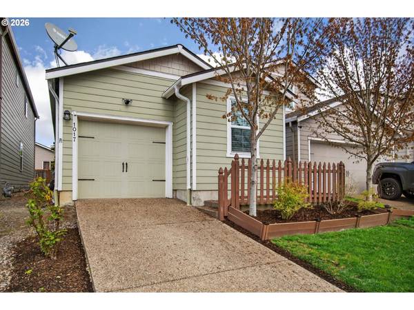 1017 S VIEW DR, Molalla, OR 97038