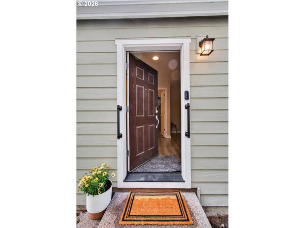 1017 S VIEW DR, Molalla, OR 97038