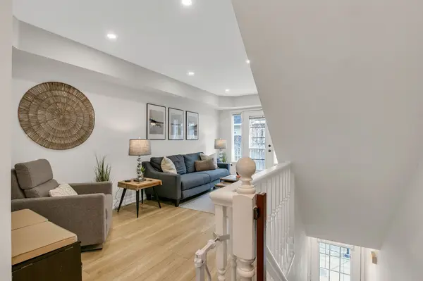 50 Merchant LN #204, Toronto C01, ON M6P 4J6