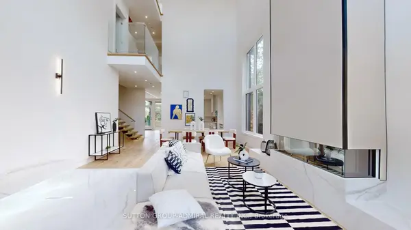 69 Elderwood DR, Toronto C03, ON M5P 1X5