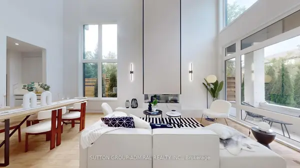 69 Elderwood DR, Toronto C03, ON M5P 1X5