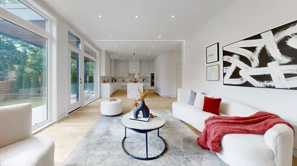 69 Elderwood DR, Toronto C03, ON M5P 1X5