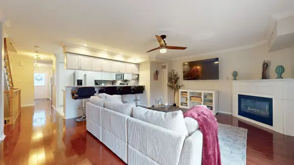 1995 Royal RD #143, Pickering, ON L1V 6V9