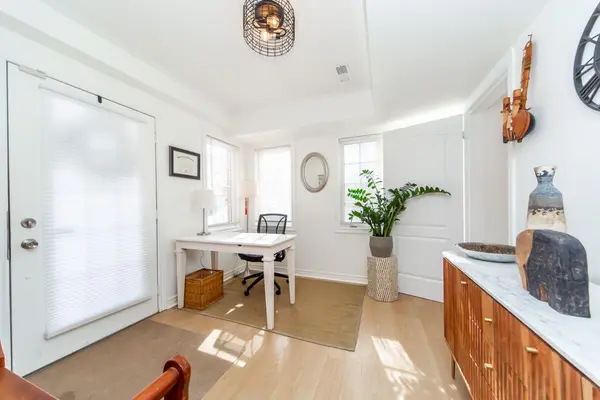 12 Naylor LN, Ajax, ON L1S 7S7