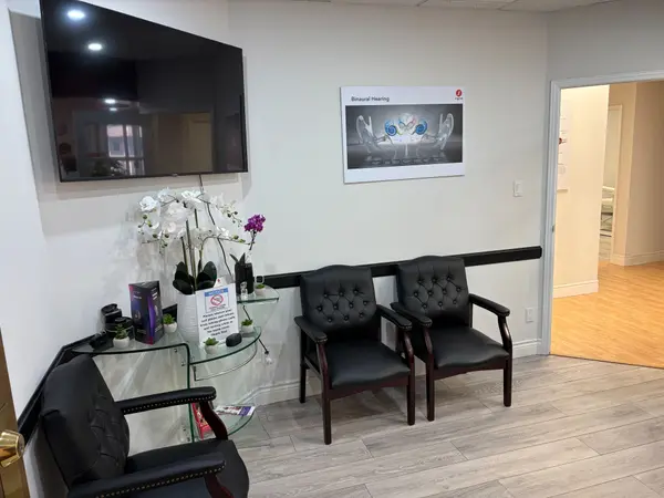 4600 Highway 7 W N/A #210_Room3, Vaughan, ON L4L 4Y7