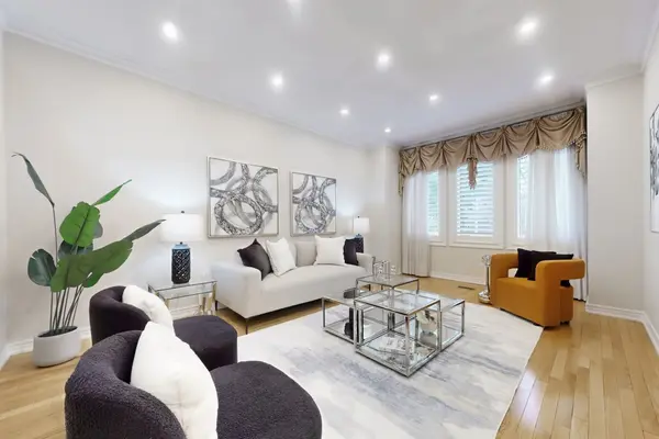 94 Silver Rose CRES, Markham, ON L6C 1W6