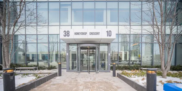 10 Honeycrisp CRES #1206, Vaughan, ON L4K 0M7