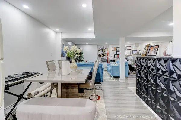 80 Lois DR, Vaughan, ON L4H 1H8