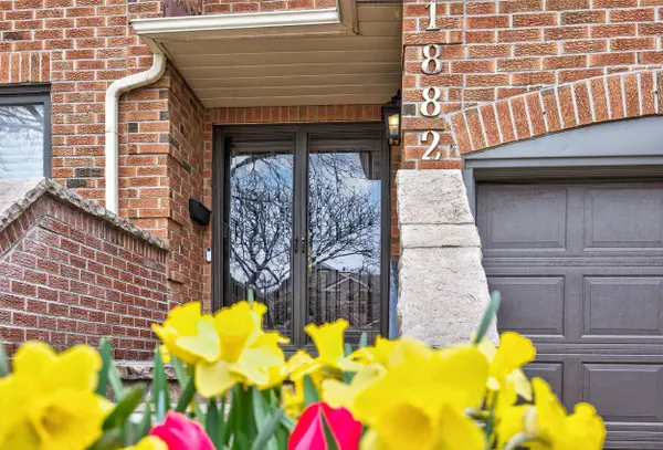 1882 Flintlock CT, Mississauga, ON L5L 3E1