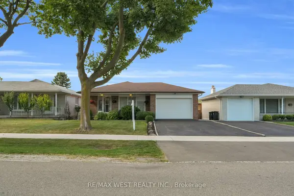 304 La Rose AVE, Toronto W09, ON M9P 1B9