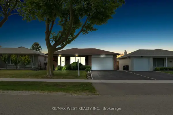 304 La Rose AVE, Toronto W09, ON M9P 1B9