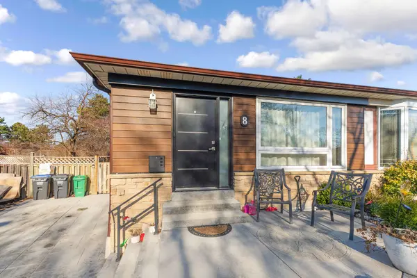 8 Chipwood CRES, Brampton, ON L6V 2E5