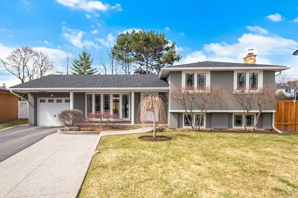 225 Barrymore CT, Burlington, ON L7T 1B7