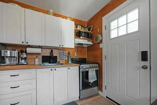 1419 Clement Lake RD, Highlands East, ON K0L 3C0