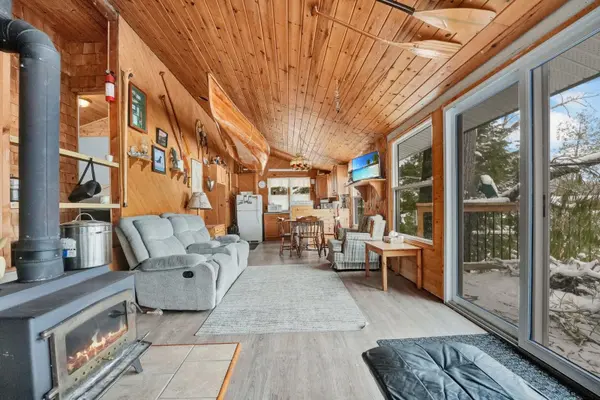 1027 Dow TRL, Dysart Et Al, ON K0M 1S0