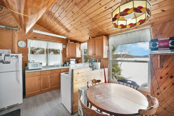 1027 Dow TRL, Dysart Et Al, ON K0M 1S0