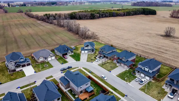 307 Poldon DR, Norwich, ON N0J 1P0