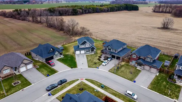 307 Poldon DR, Norwich, ON N0J 1P0