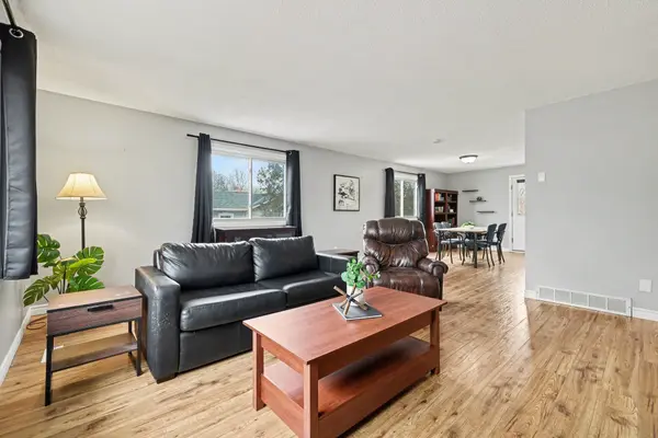 7 Leeds ST, Smiths Falls, ON K7A 2M6