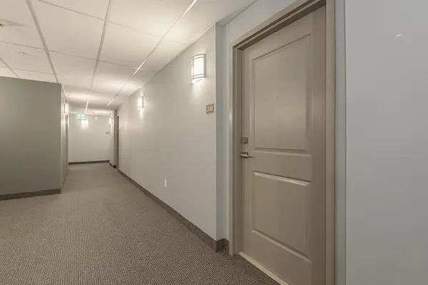 85 Robinson ST #306, Hamilton, ON L8P 0B9