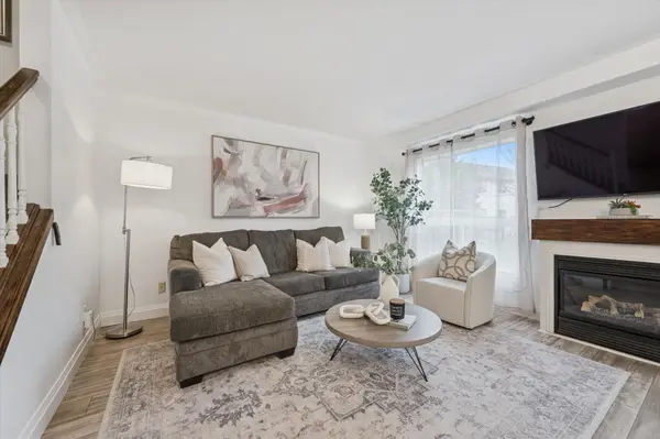 230 Blackhorne DR #42, Kitchener, ON N2E 1Z4