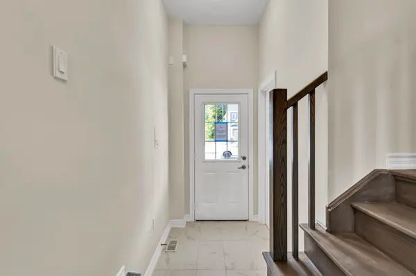 230 Beechwood Forest LN, Gravenhurst, ON P1P 0H8