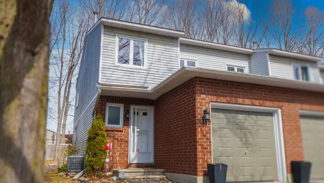 3039 Councillor's WAY, Blossom Park - Airport And Area, ON K1T 2T3