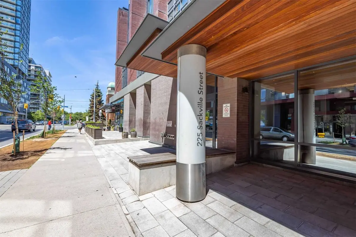 225 Sackville ST #705, Toronto C08, ON M5A 0B9