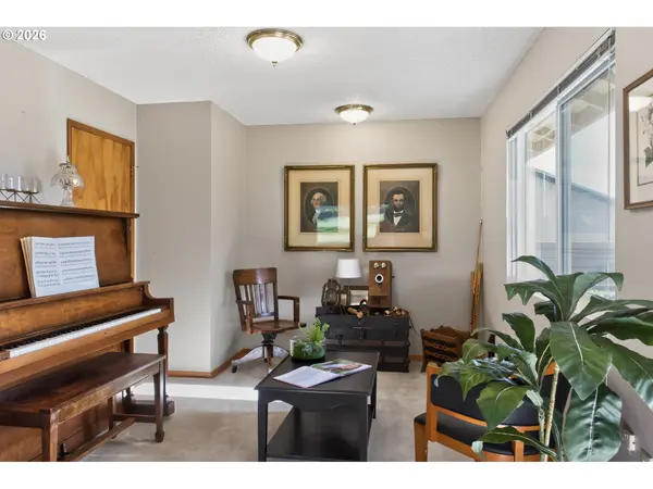 15645 SW QUEEN VICTORIA PL, King City, OR 97224