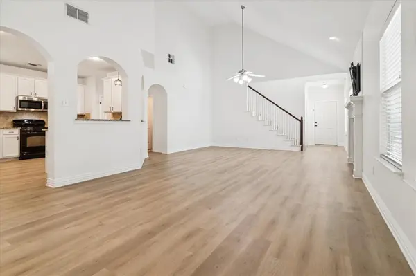 1116 Charleston Lane, Savannah, TX 76227