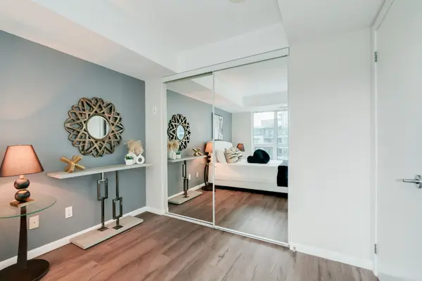 219 Fort York BLVD #617, Toronto C01, ON M5V 1B1