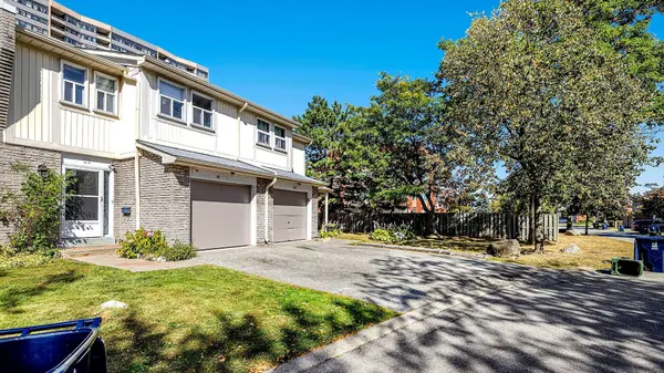 1290 Bridletowne CIR #52, Toronto E05, ON M1W 2V4