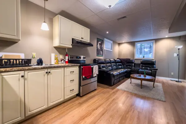 19 Peachtree CRES #LOWER, Guelph, ON N1H 8K5